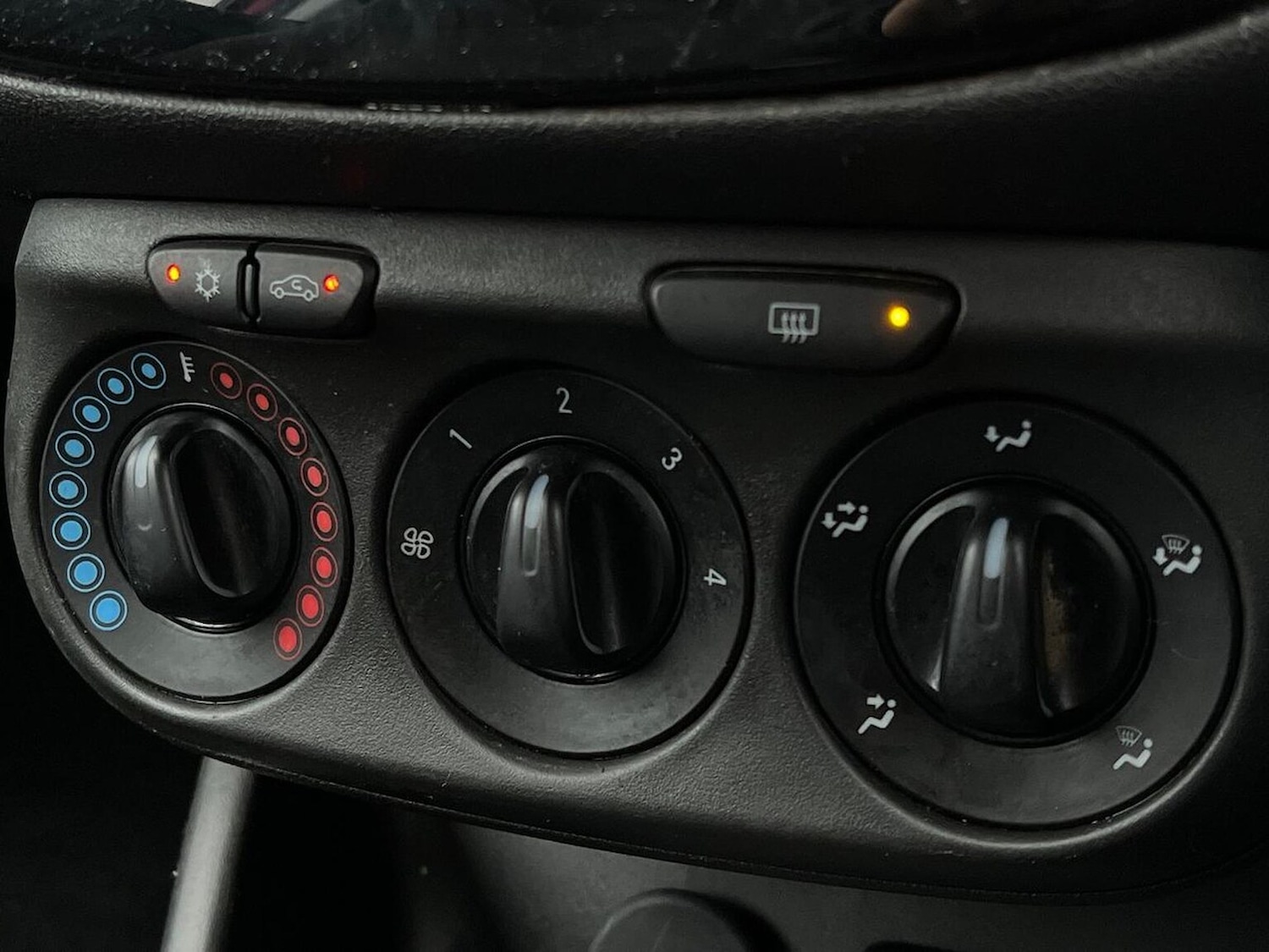 Used Vauxhall Corsa 2018 for sale - 76821733: Photo 13