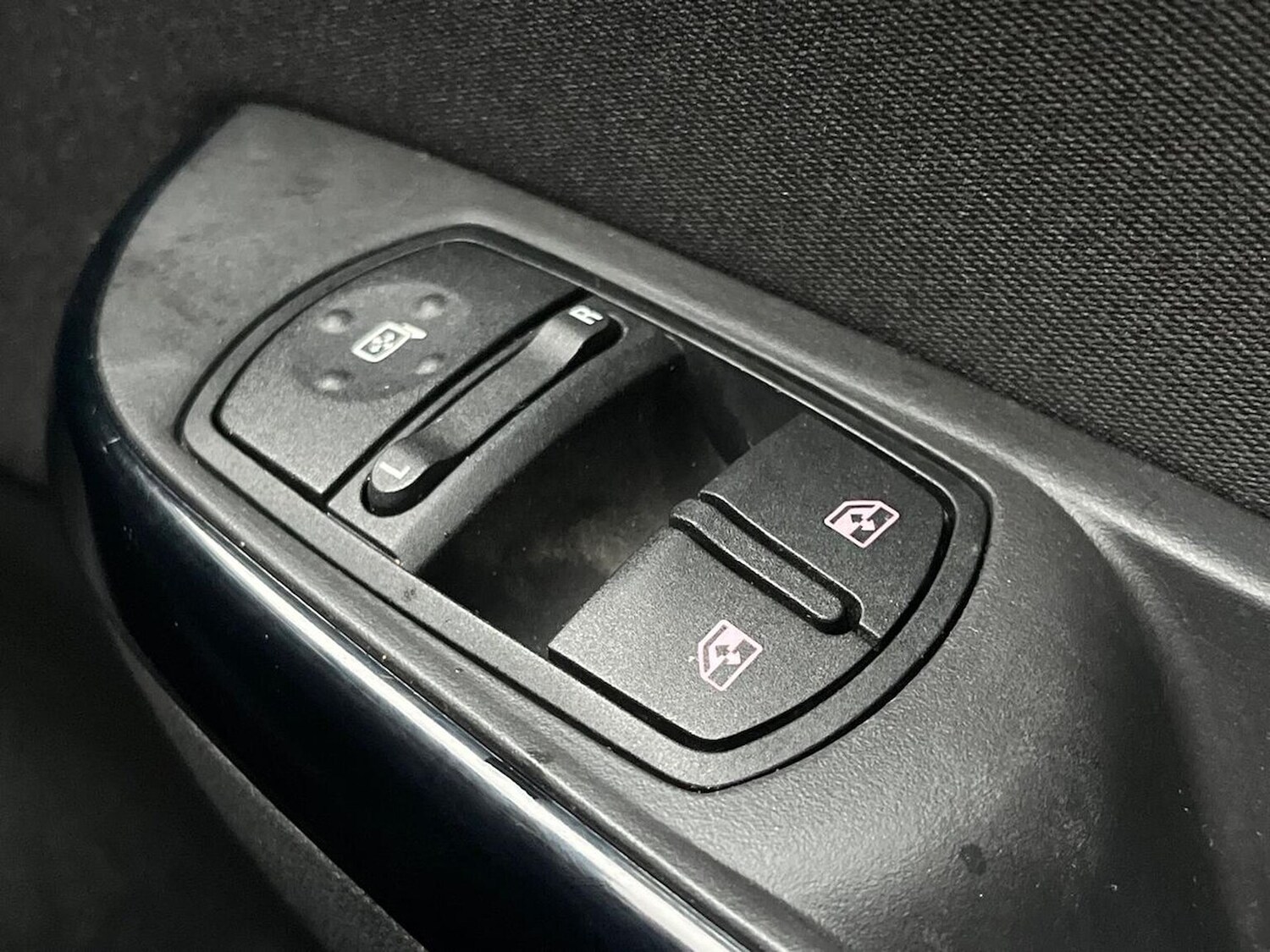 Used Vauxhall Corsa 2018 for sale - 76821733: Photo 22