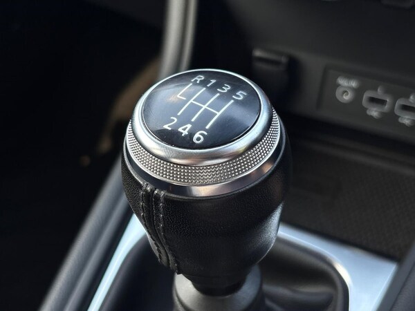 Used Renault Captur 2020 for sale - 75598941: Photo 44