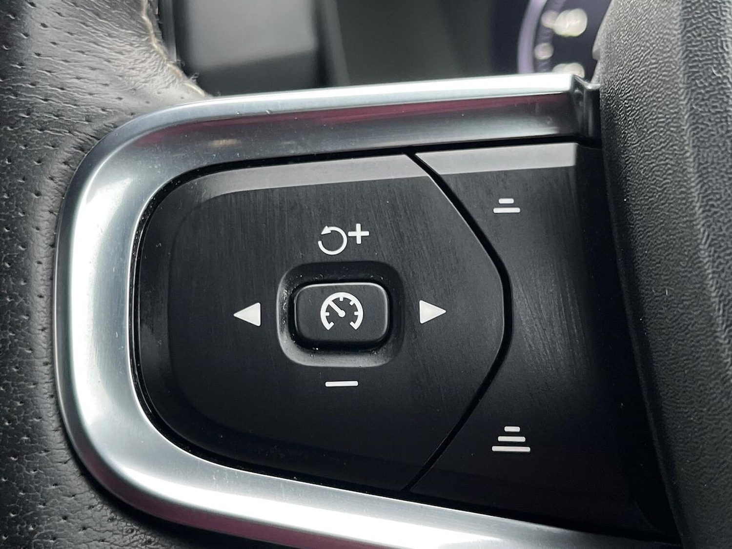 Used Volvo XC40 2021 for sale - 76974580: Photo 27