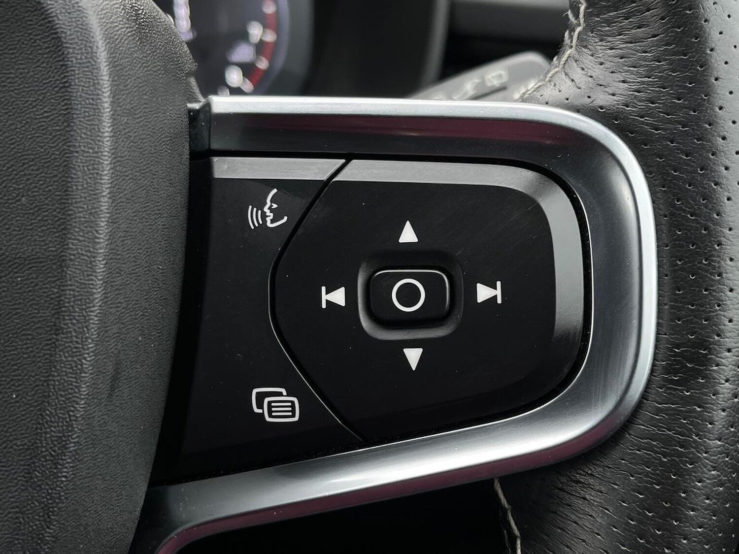 Used Volvo XC40 2021 for sale - 76974580: Photo 28