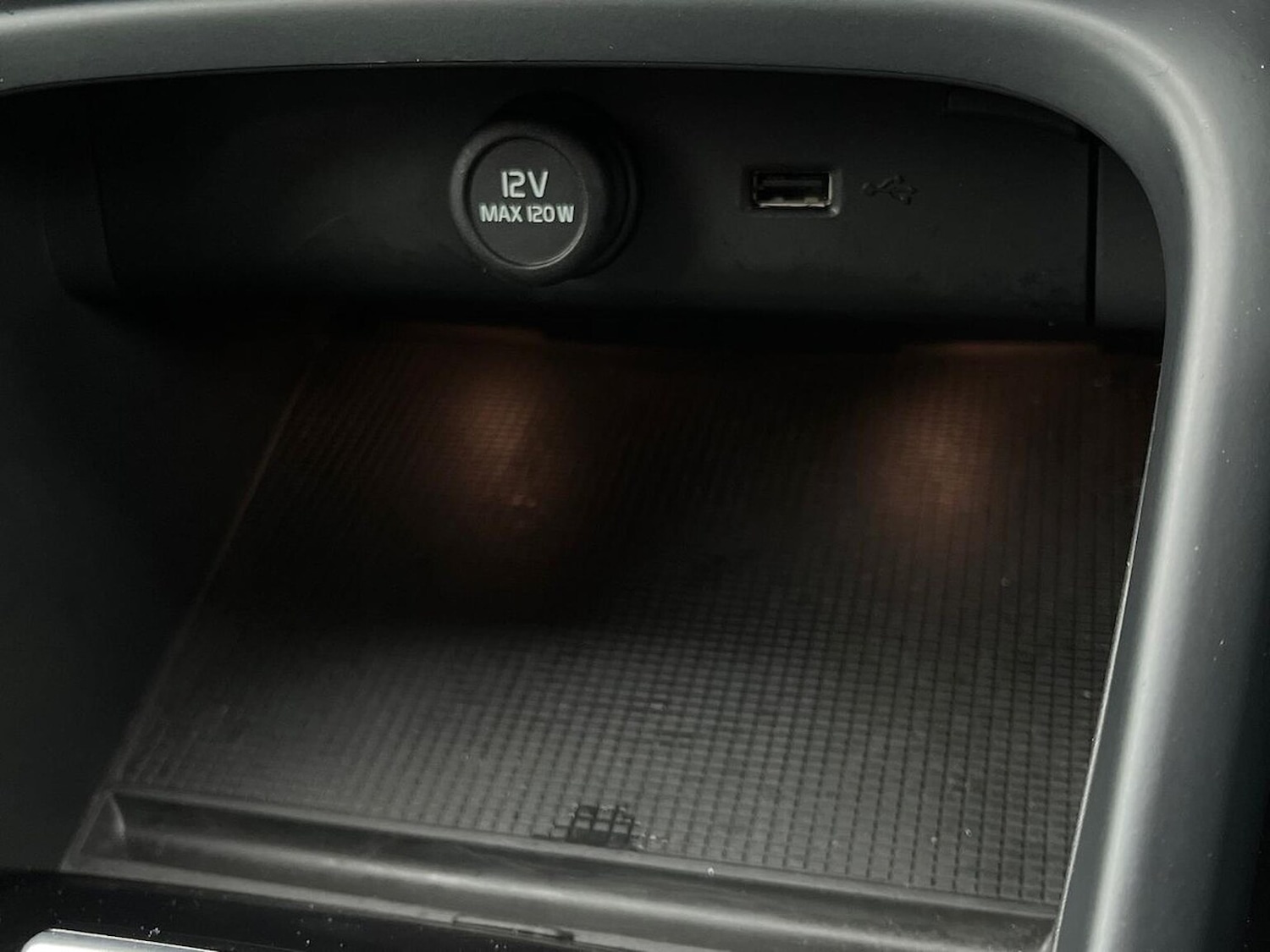 Used Volvo XC40 2021 for sale - 76974580: Photo 31