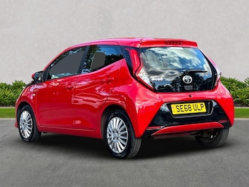 Used Toyota AYGO 2019 for sale - 76157173: Photo 2