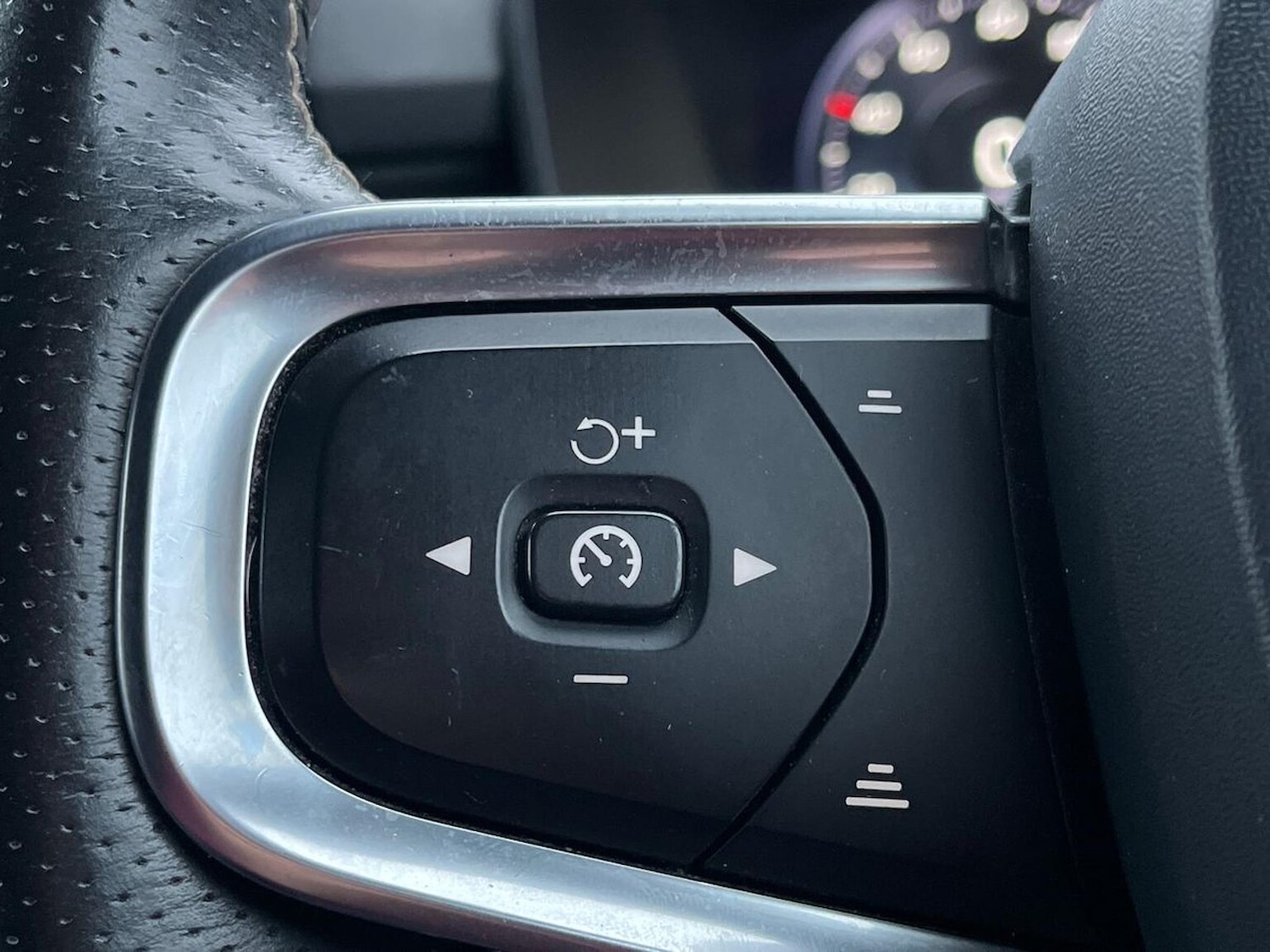 Used Volvo XC40 2020 for sale - 77028097: Photo 27