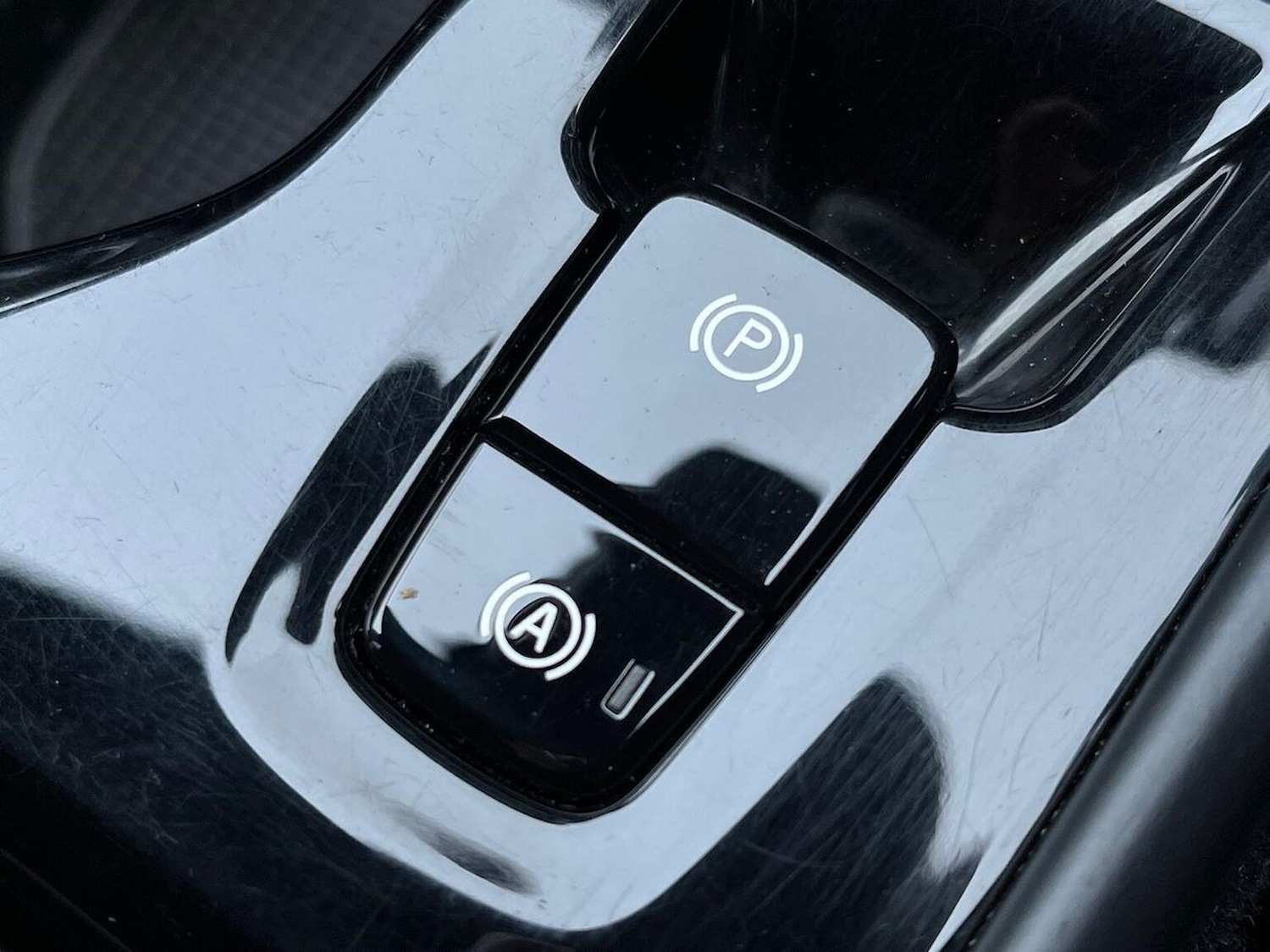 Used Volvo XC40 2020 for sale - 77028097: Photo 31