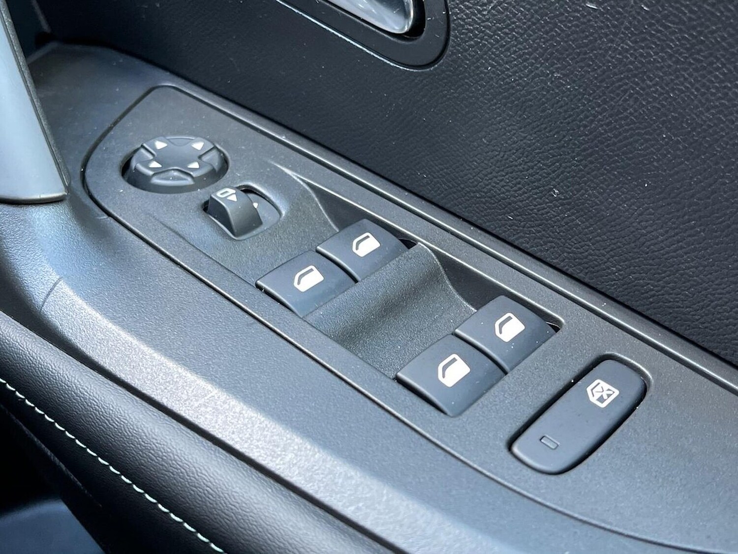 Used Peugeot 2008 2021 for sale - 78196554: Photo 23