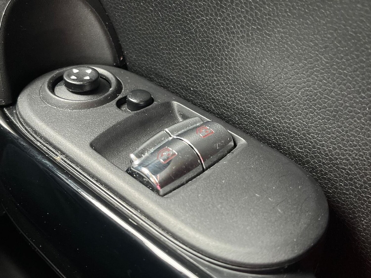 Used MINI Hatch 2019 for sale - 78196491: Photo 23