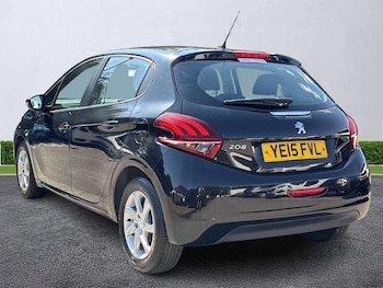 Used Peugeot 208 2015 for sale - 79519383: Photo