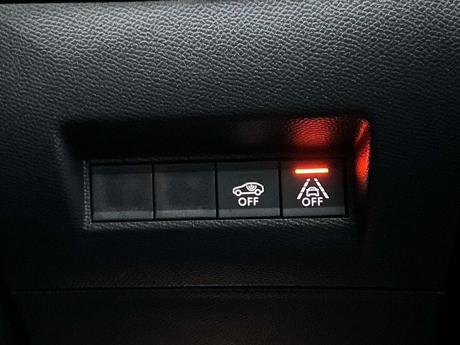 Used Peugeot 2008 2023 for sale - 76725826: Photo 23