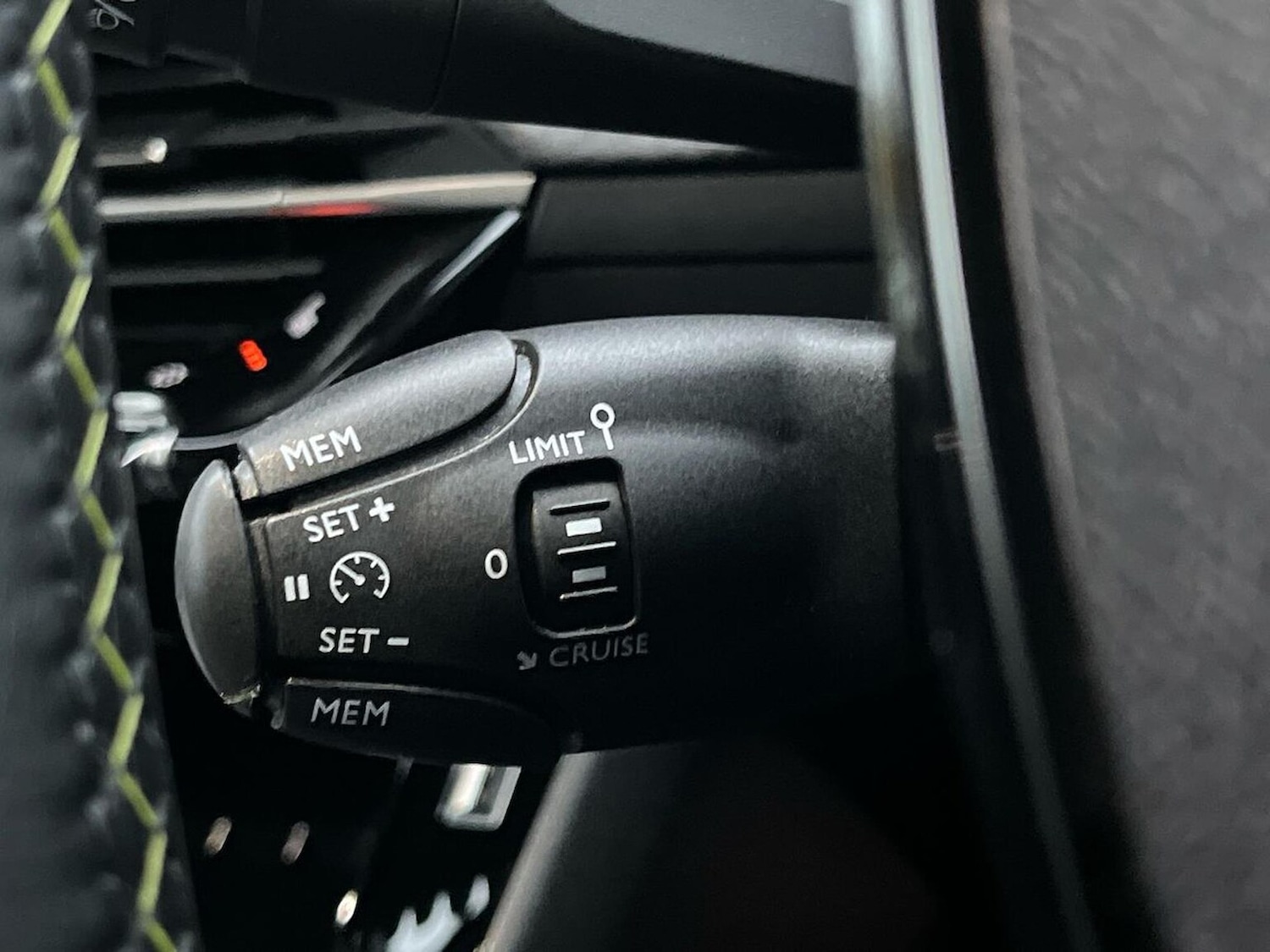 Used Peugeot 2008 2023 for sale - 76725826: Photo 46