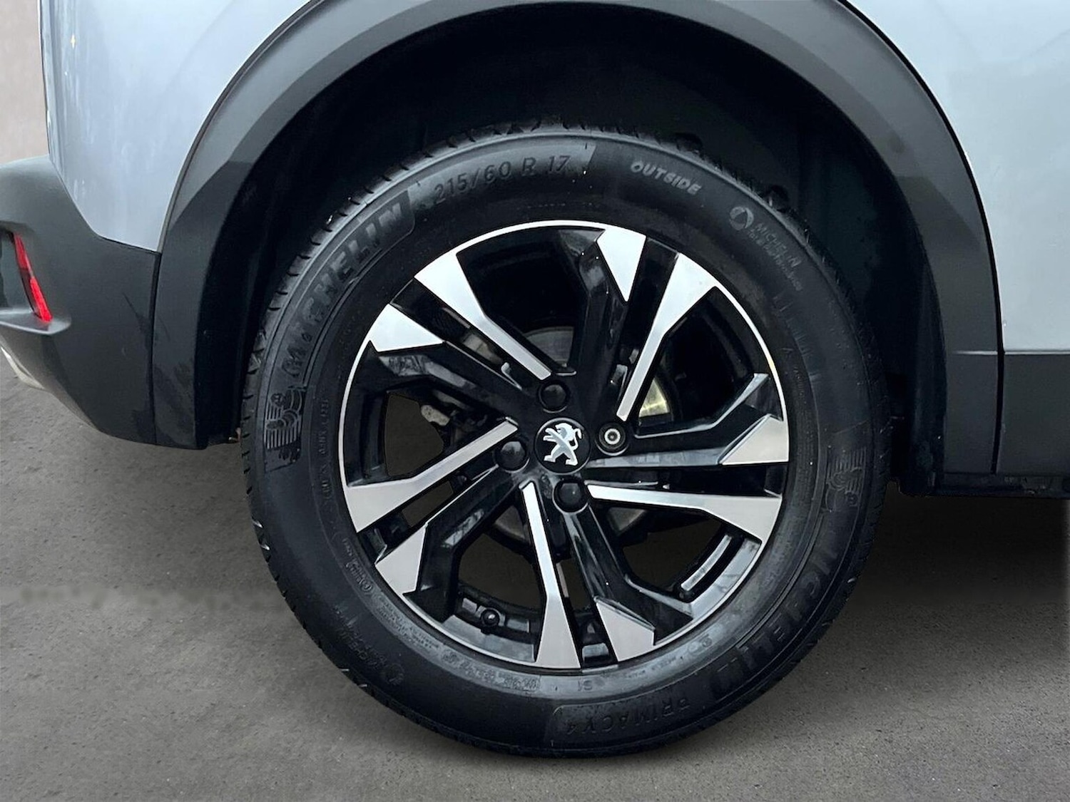 Used Peugeot 2008 2023 for sale - 76725826: Photo 7