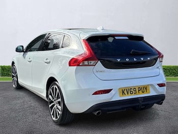 Used Volvo V40 2019 for sale - 79815154: Photo
