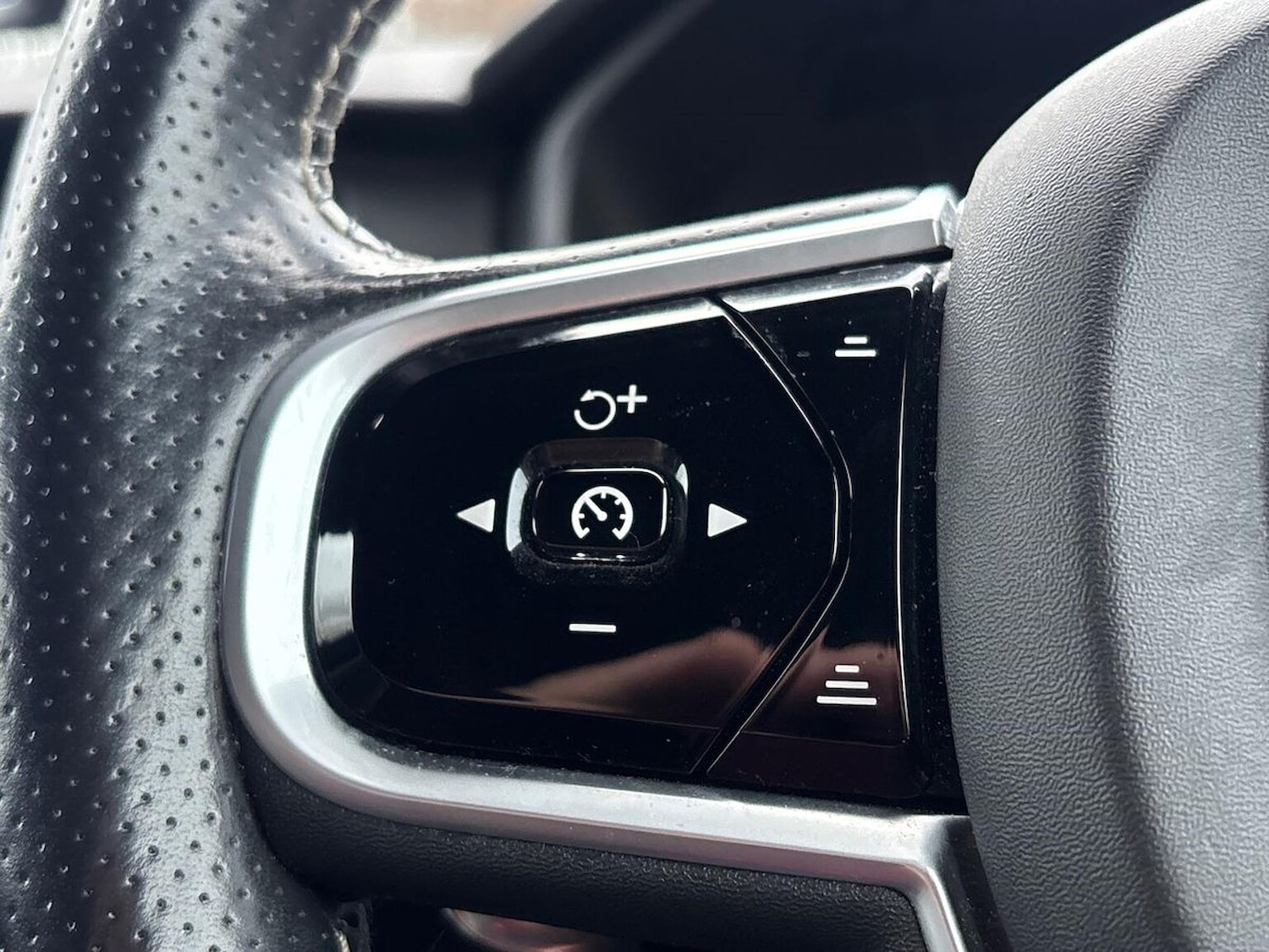 Used Volvo V90 2018 for sale - 77845335: Photo 26