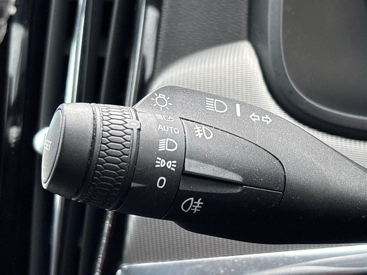 Used Volvo V90 2018 for sale - 77845335: Photo 28