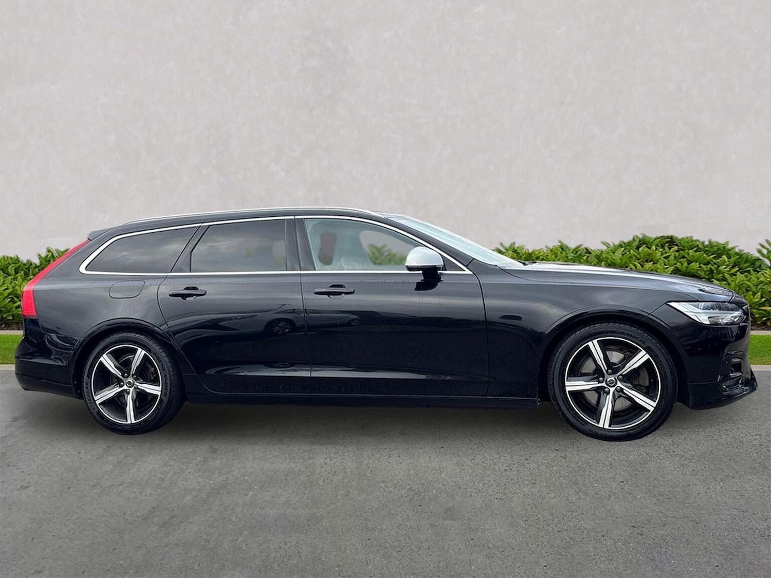 Used Volvo V90 2018 for sale - 77845335: Photo 3