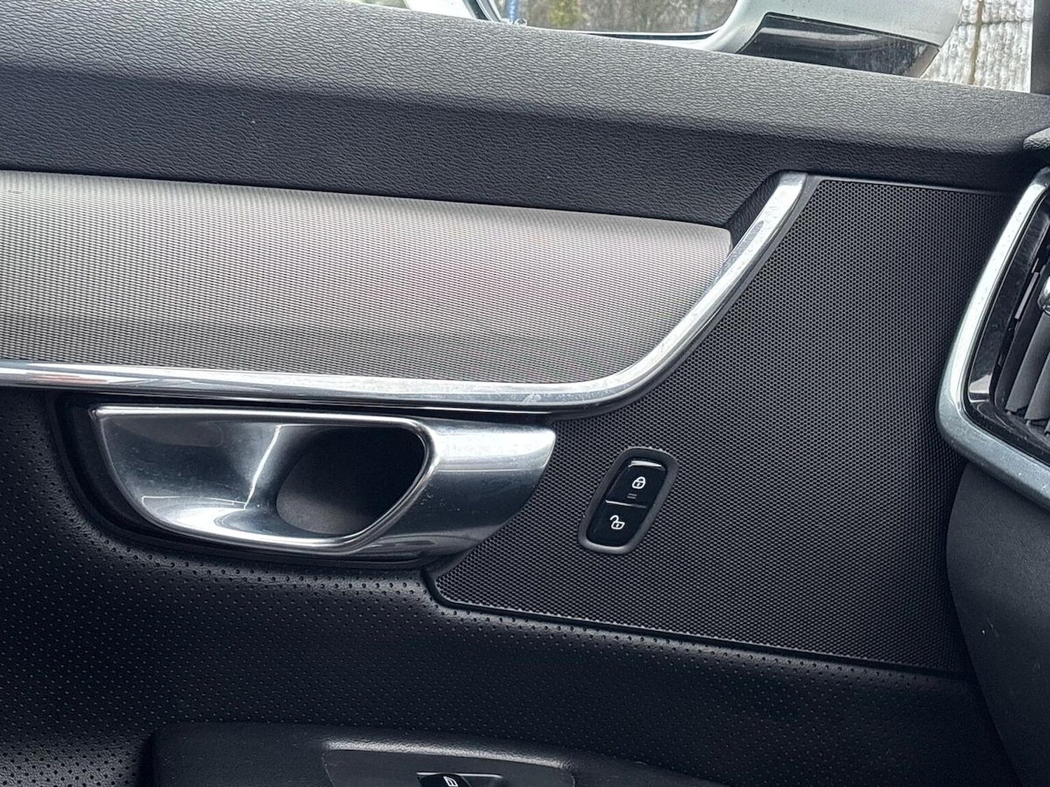 Used Volvo V90 2018 for sale - 77845335: Photo 31