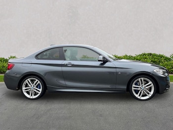 Used BMW 2 Series 2017 for sale - 76324655: Photo