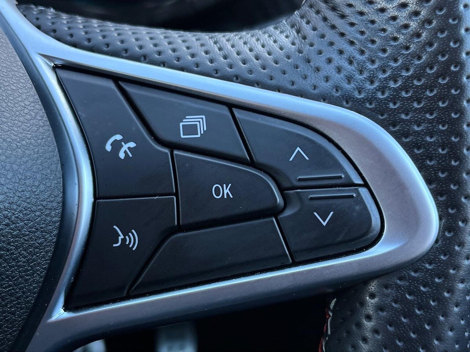 Used Renault Arkana 2022 for sale - 76799394: Photo 28