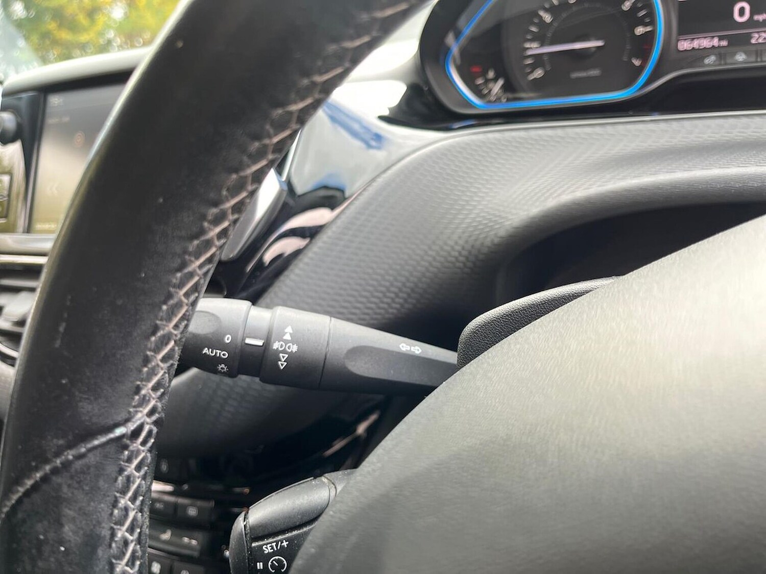 Used Peugeot 2008 2017 for sale - 76237011: Photo 29