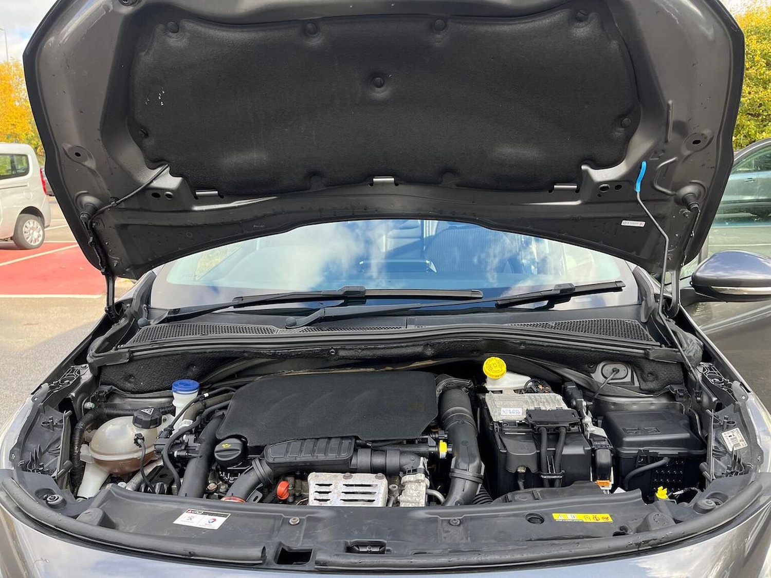 Used Peugeot 2008 2017 for sale - 76237011: Photo 39