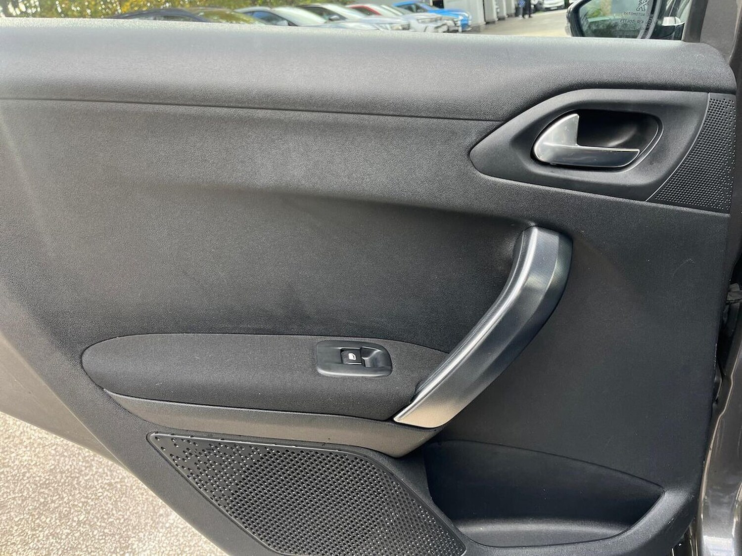 Used Peugeot 2008 2017 for sale - 76237011: Photo 42