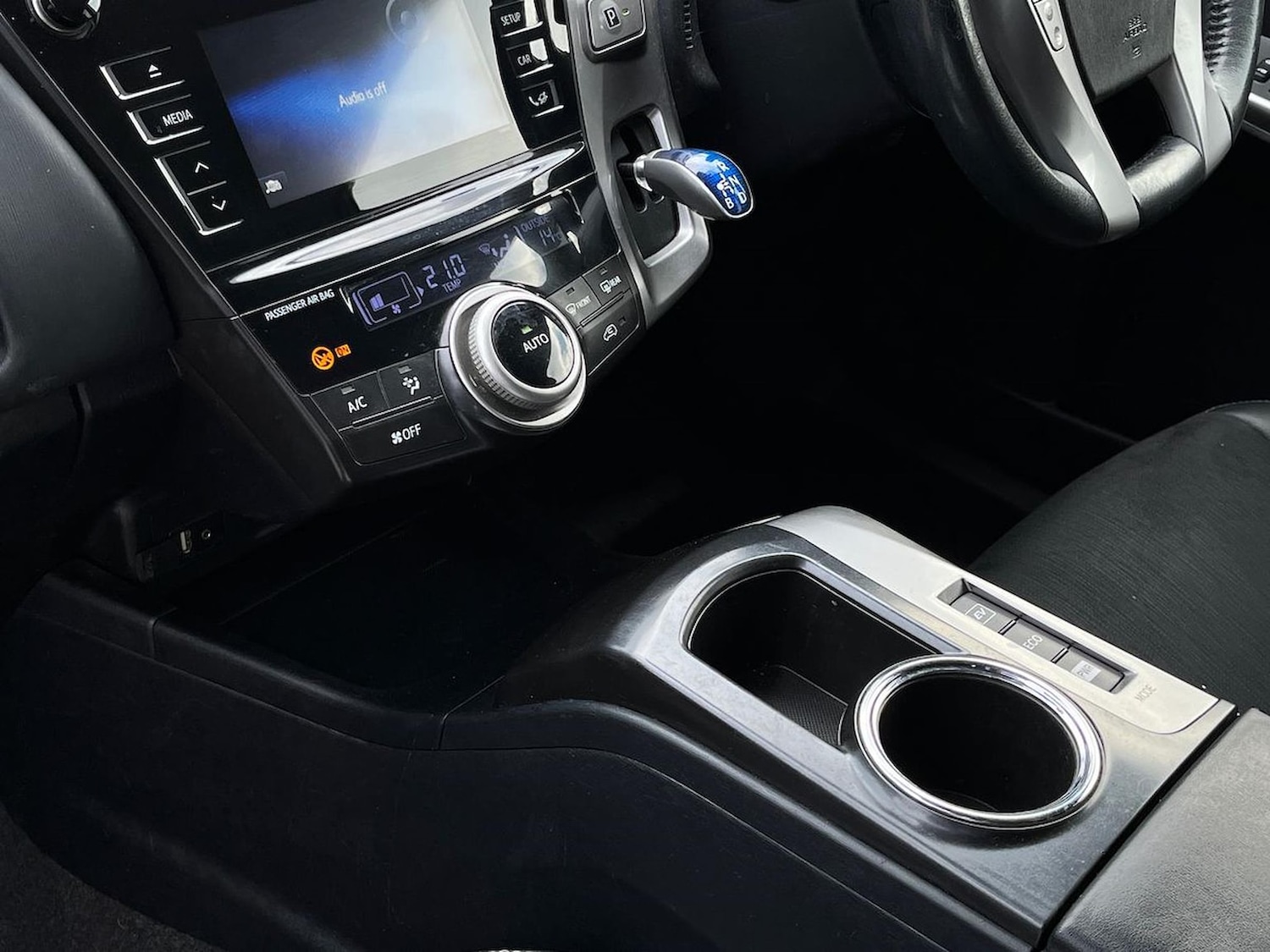 Used Toyota Prius+ 2020 for sale - 76504943: Photo 13