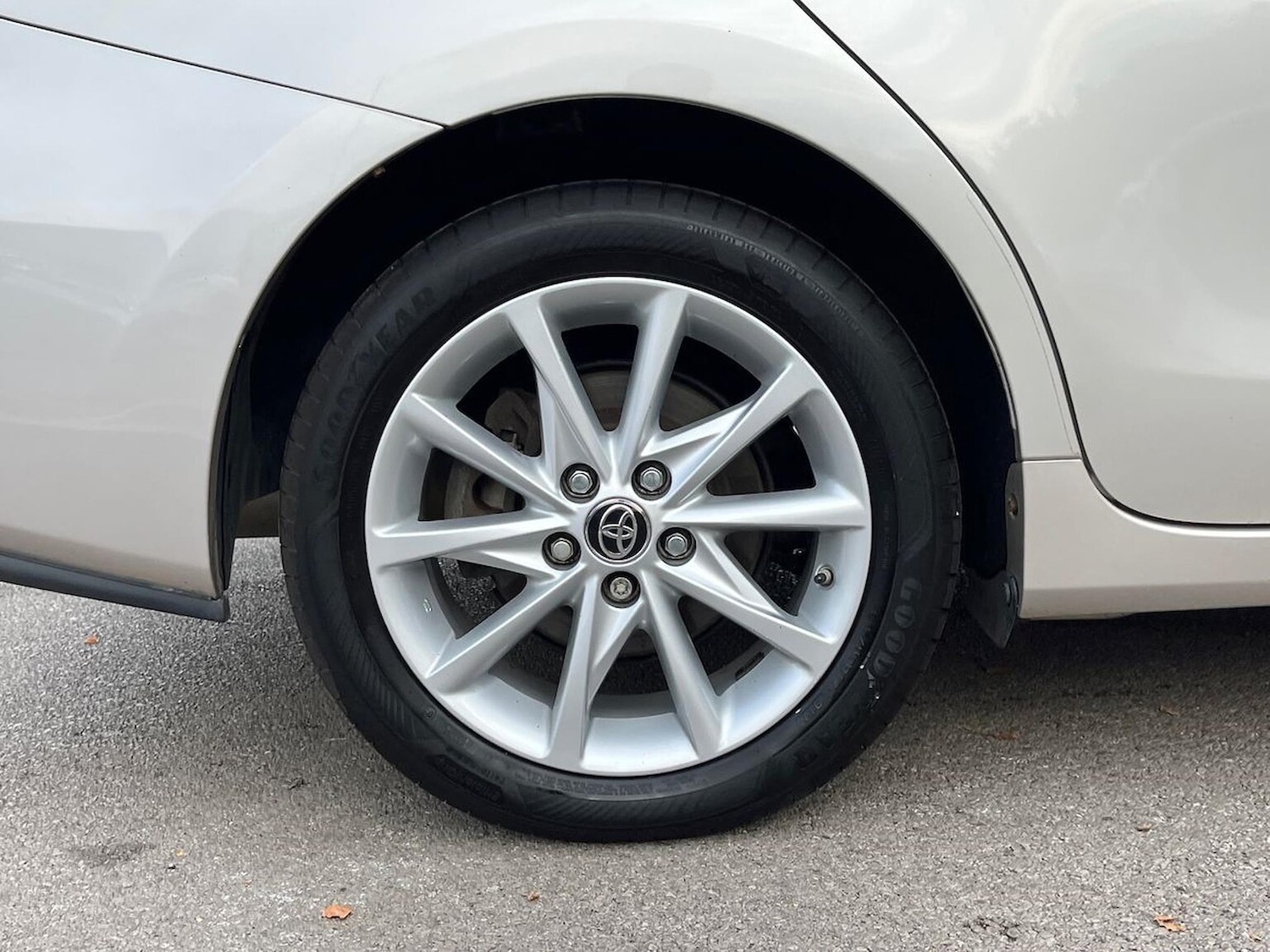 Used Toyota Prius+ 2020 for sale - 76504943: Photo 6