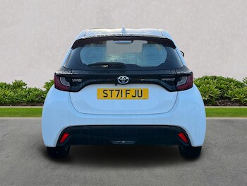 Used Toyota Yaris 2021 for sale - 77001846: Photo