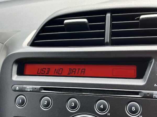 Used Honda Jazz 2014 for sale - 76144199: Photo 25