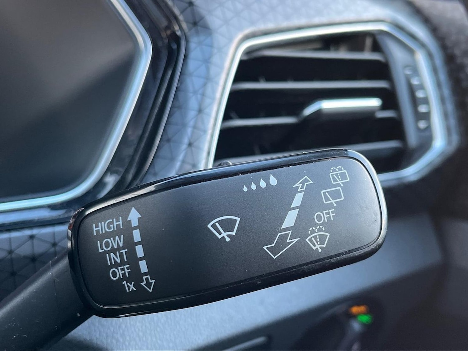 Used Volkswagen T-Cross 2021 for sale - 77008299: Photo 30