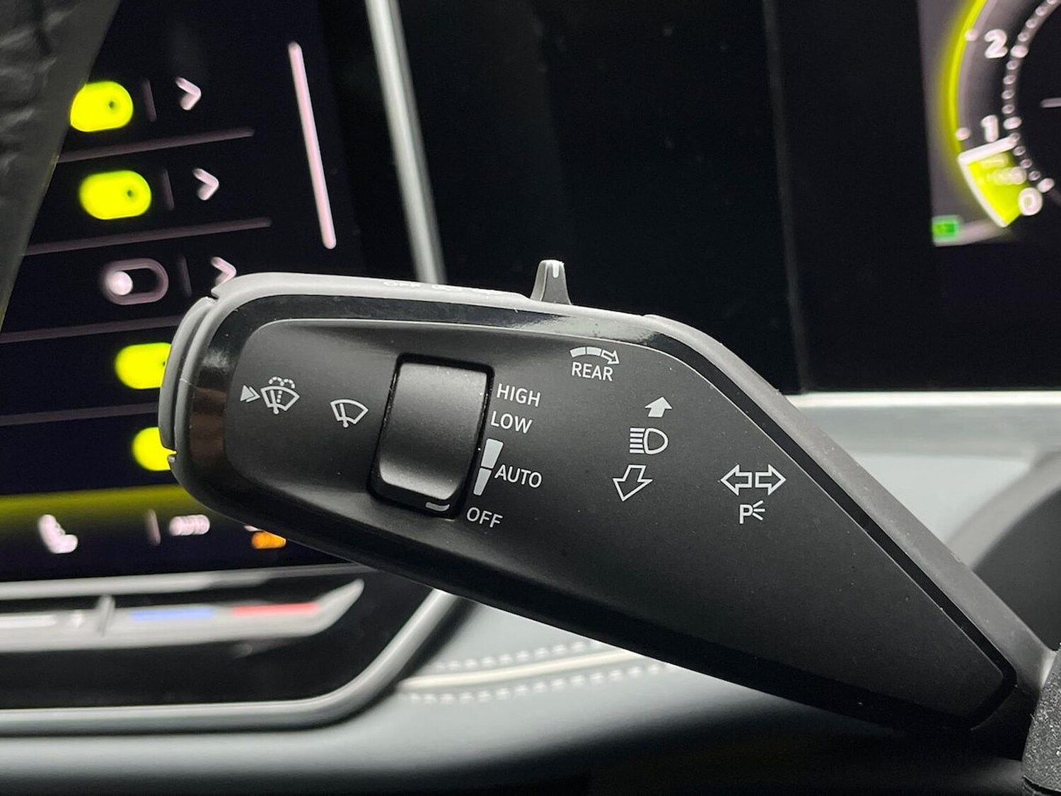 Used Volkswagen Passat 2024 for sale - 78196439: Photo 30