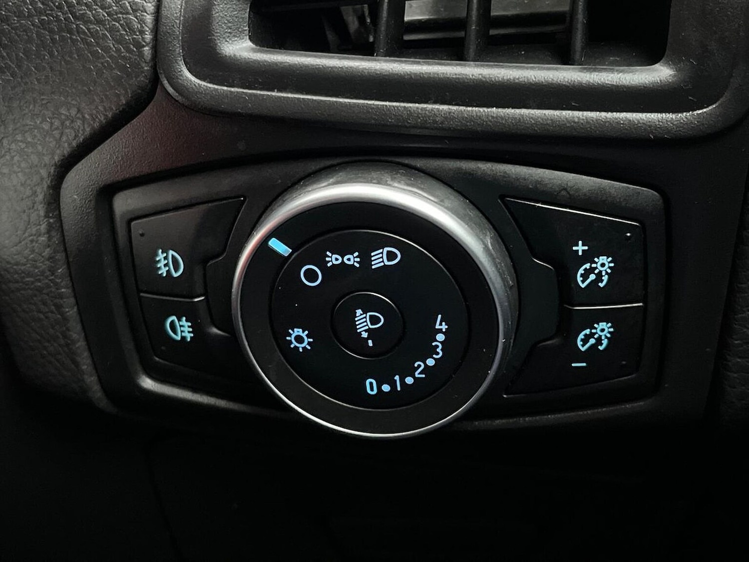 Used Ford Focus 2017 for sale - 76924620: Photo 22