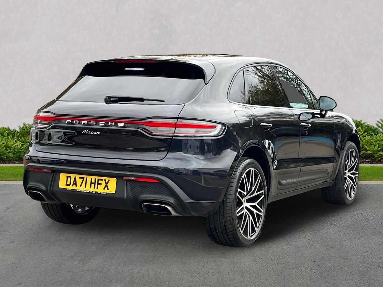 Used Porsche Macan 2021 for sale - 76358016: Photo 18