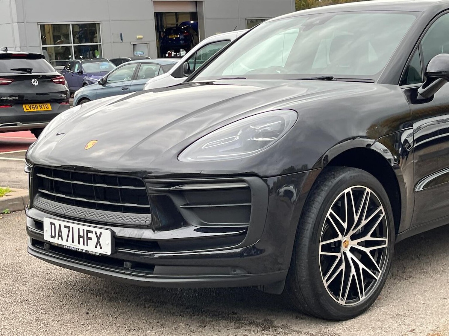 Used Porsche Macan 2021 for sale - 76358016: Photo 39