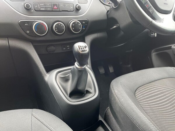 Used Hyundai i10 2019 for sale - 76293086: Photo 13