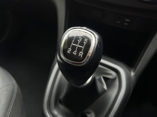 Used Hyundai i10 2019 for sale - 76293086: Photo 32