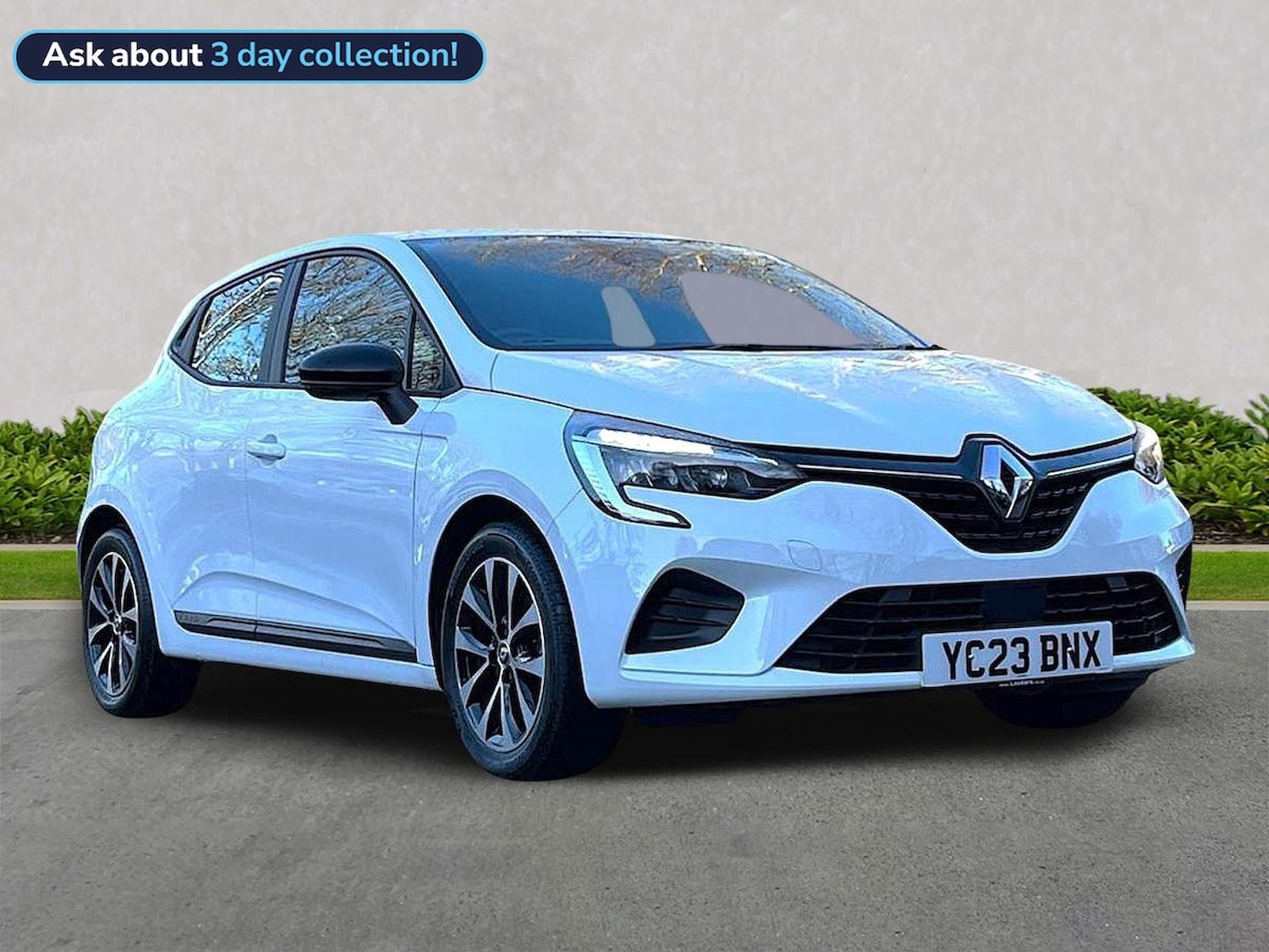 Used Renault Clio 2023 for sale - 76699478: Photo 1