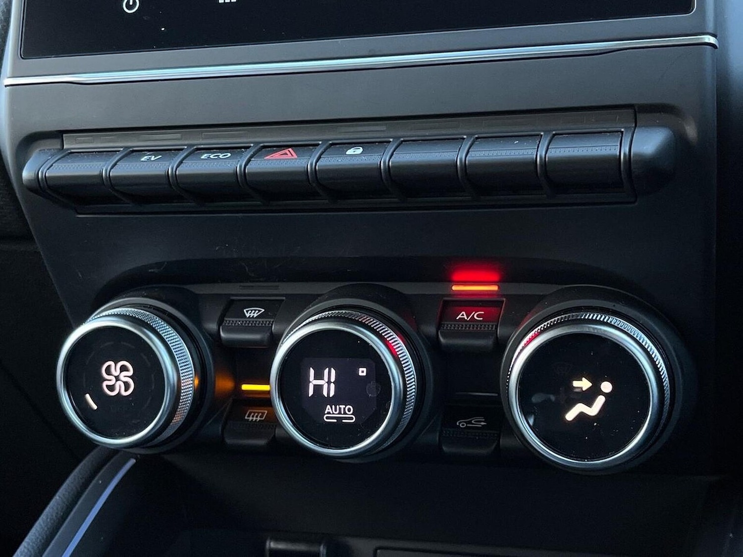 Used Renault Clio 2023 for sale - 76699478: Photo 12