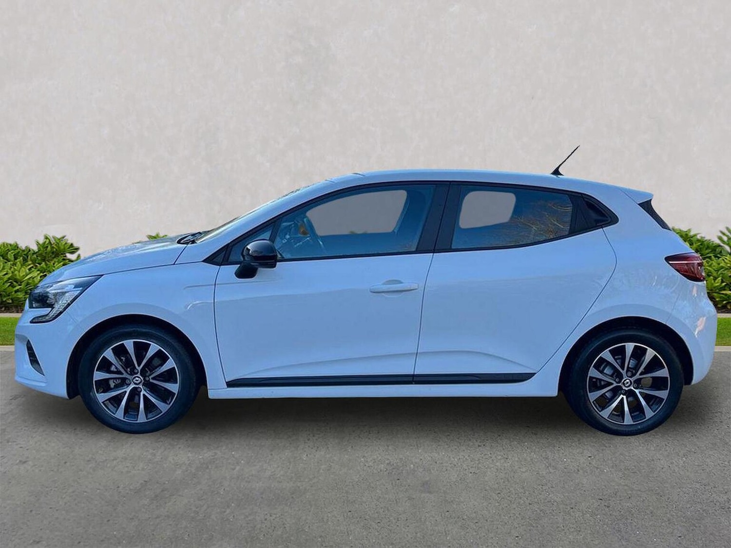 Used Renault Clio 2023 for sale - 76699478: Photo 19