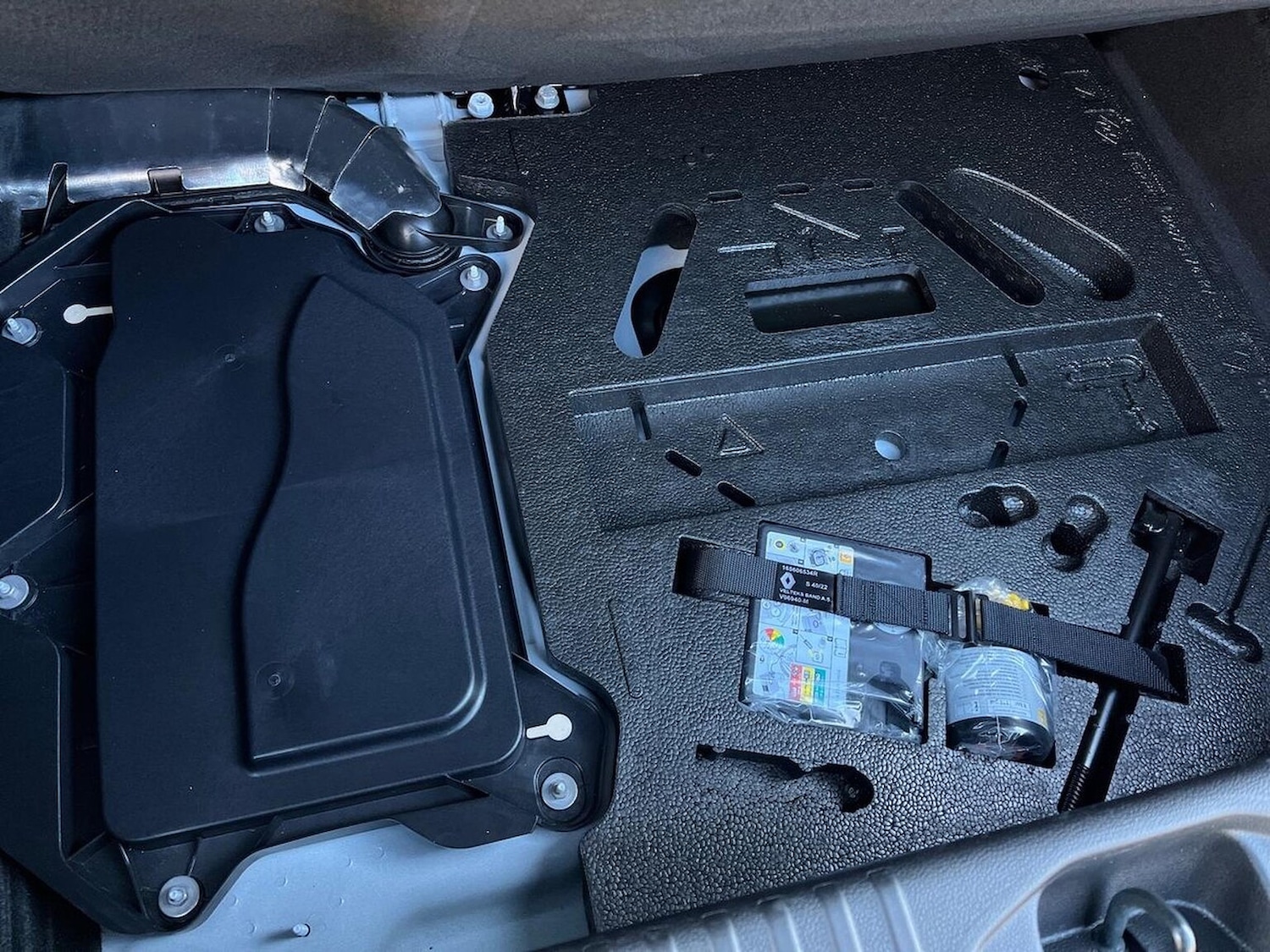 Used Renault Clio 2023 for sale - 76699478: Photo 41