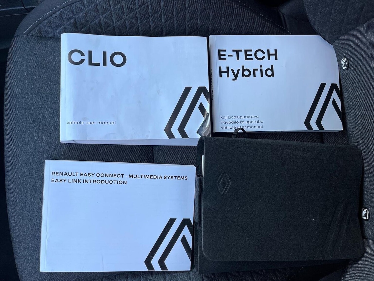 Used Renault Clio 2023 for sale - 76699478: Photo 42