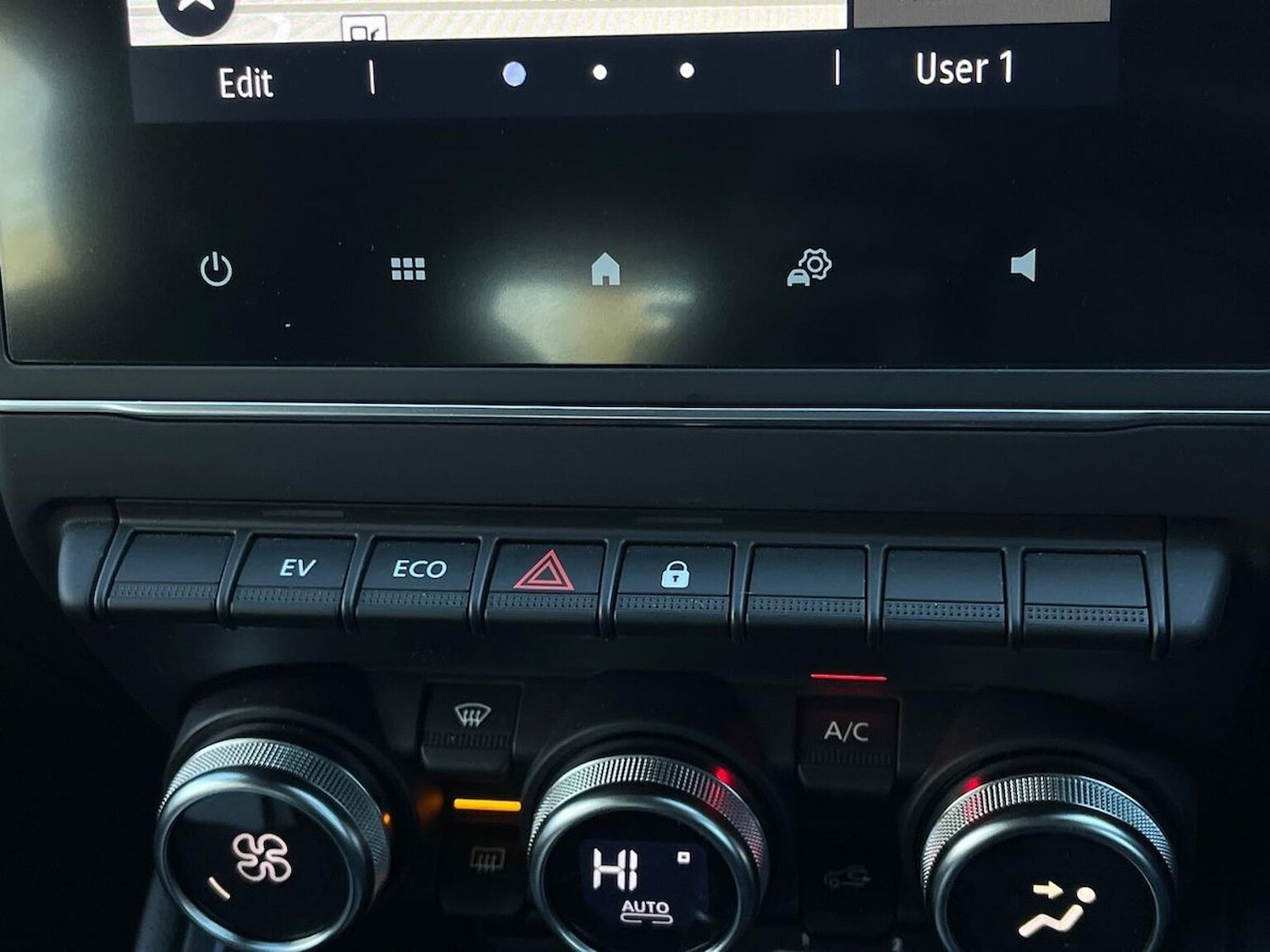 Used Renault Clio 2023 for sale - 76699478: Photo 46