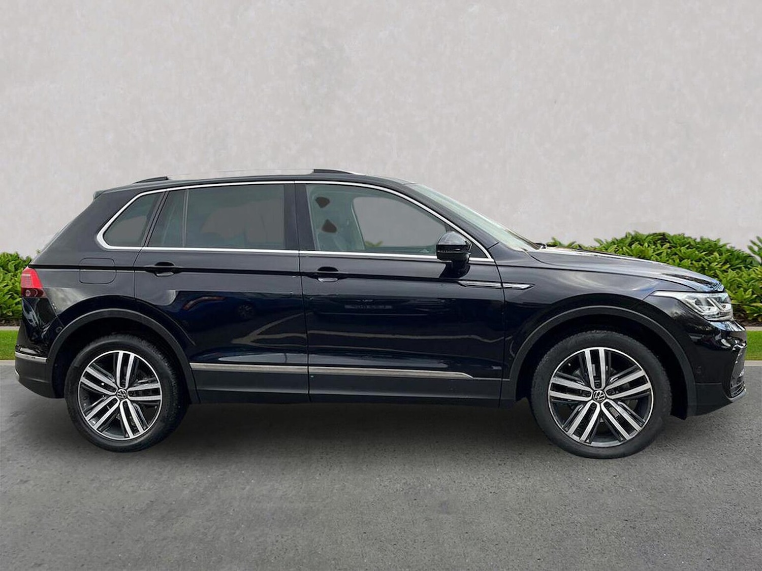Used Volkswagen Tiguan 2021 for sale - 76430833: Photo 3