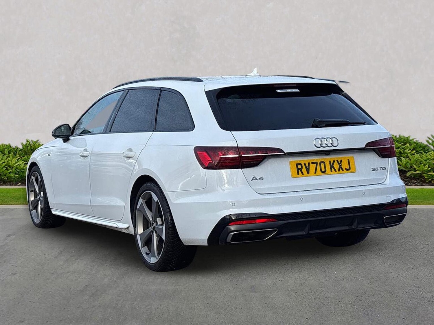 Used Audi A4 2020 for sale - 77845340: Photo 2