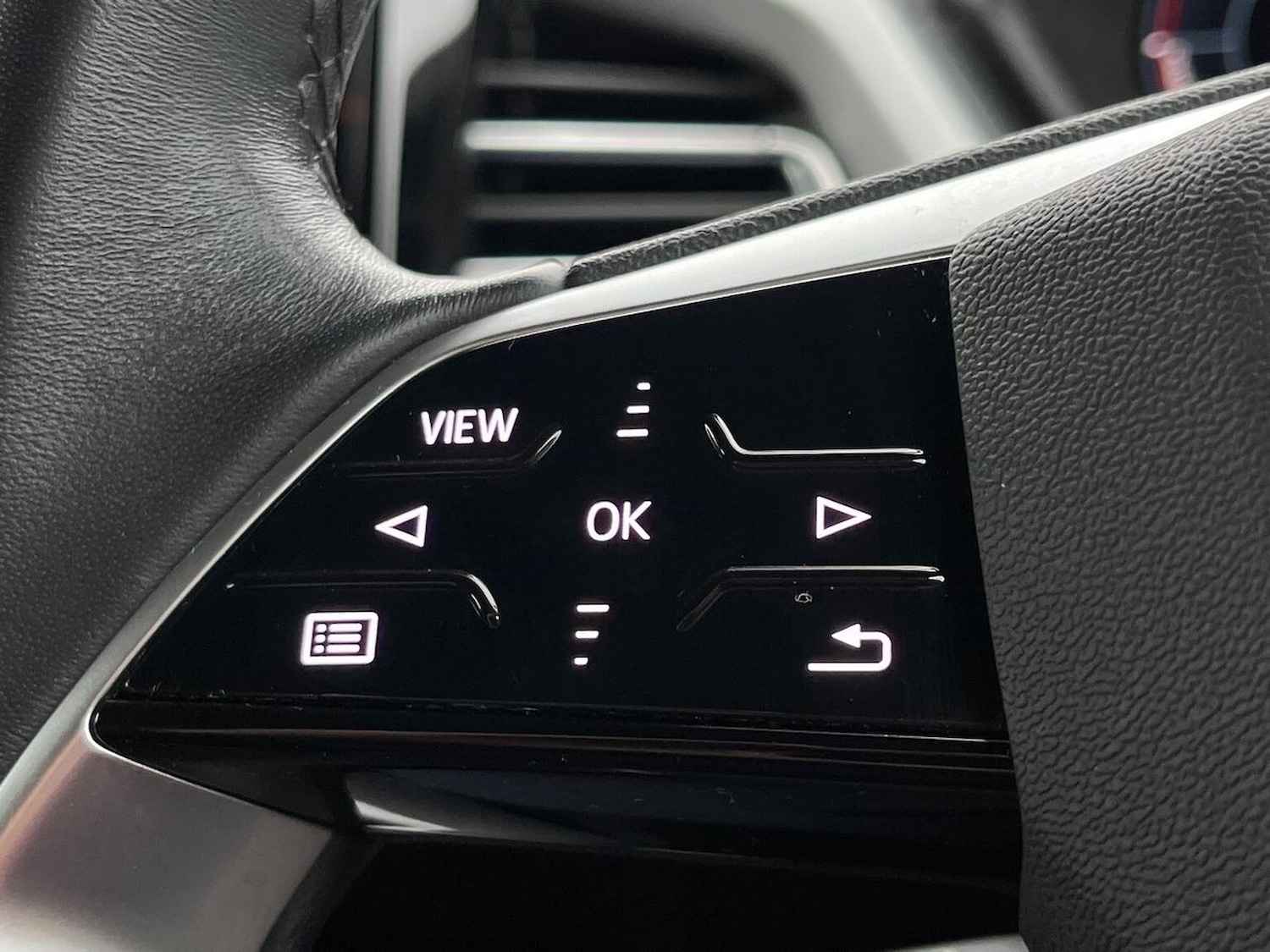 Used Audi Q4 e-tron 2022 for sale - 76947036: Photo 27