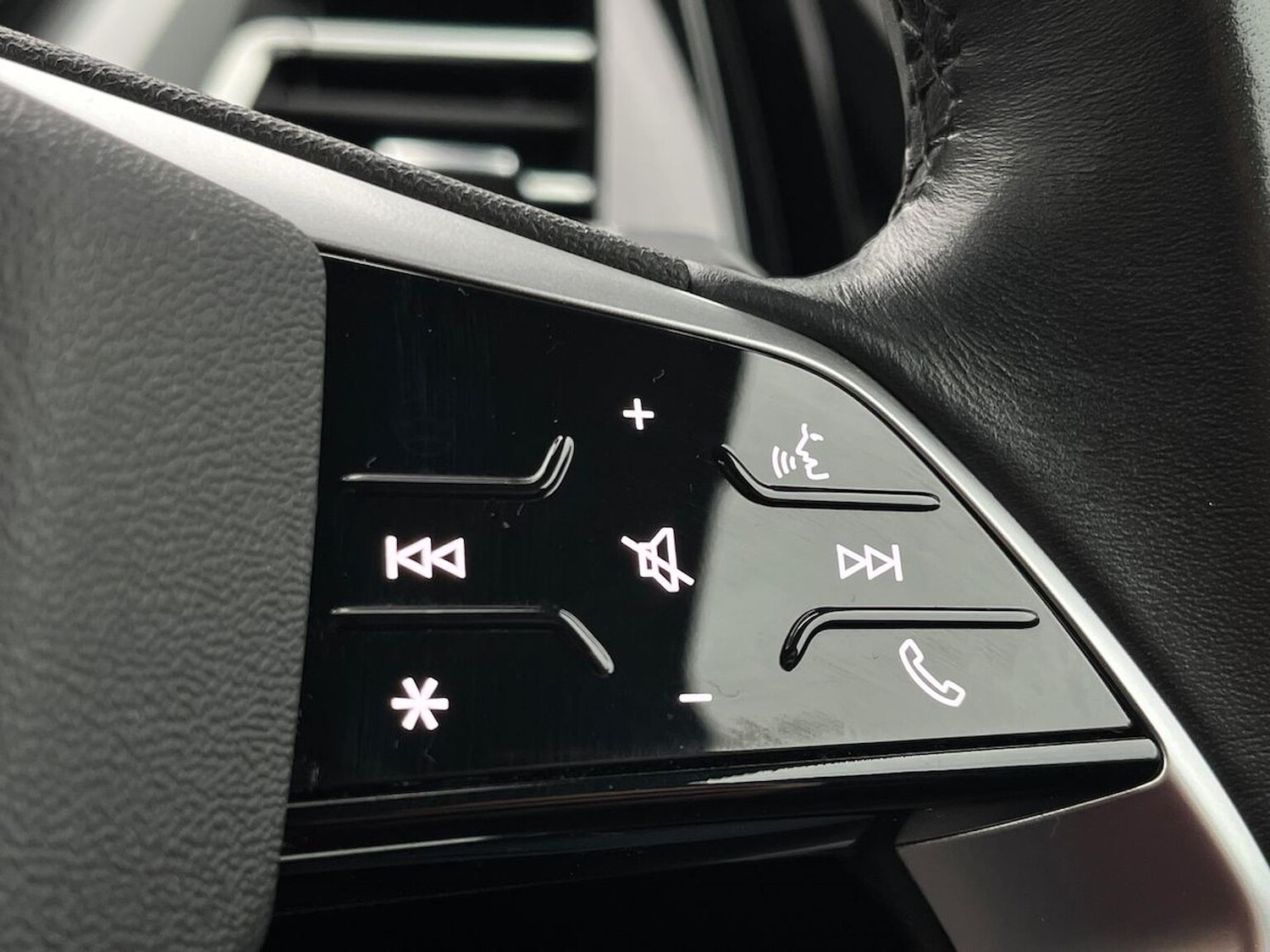 Used Audi Q4 e-tron 2022 for sale - 76947036: Photo 28