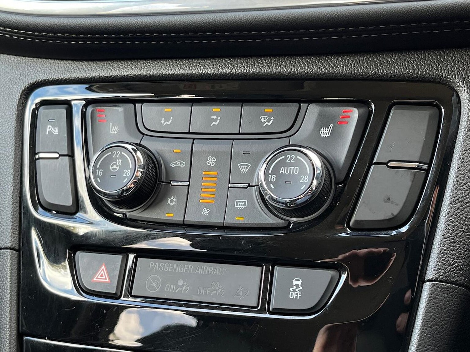 Used Vauxhall Mokka X 2019 for sale - 76331058: Photo 12