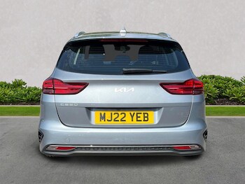 Used Kia Ceed 2022 for sale - 75561757: Photo