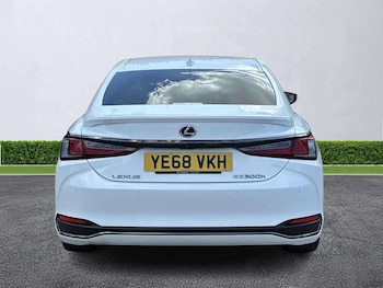 Used Lexus ES 2019 for sale - 79115010: Photo