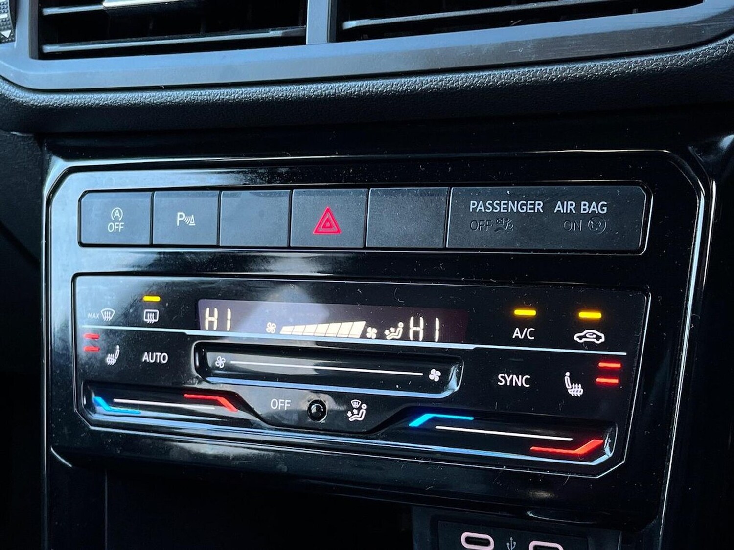 Used Volkswagen T-Cross 2022 for sale - 77488536: Photo 12